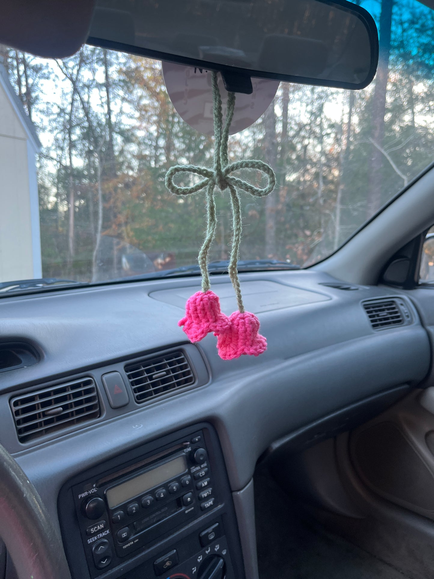 Hanging Lily of the Valley